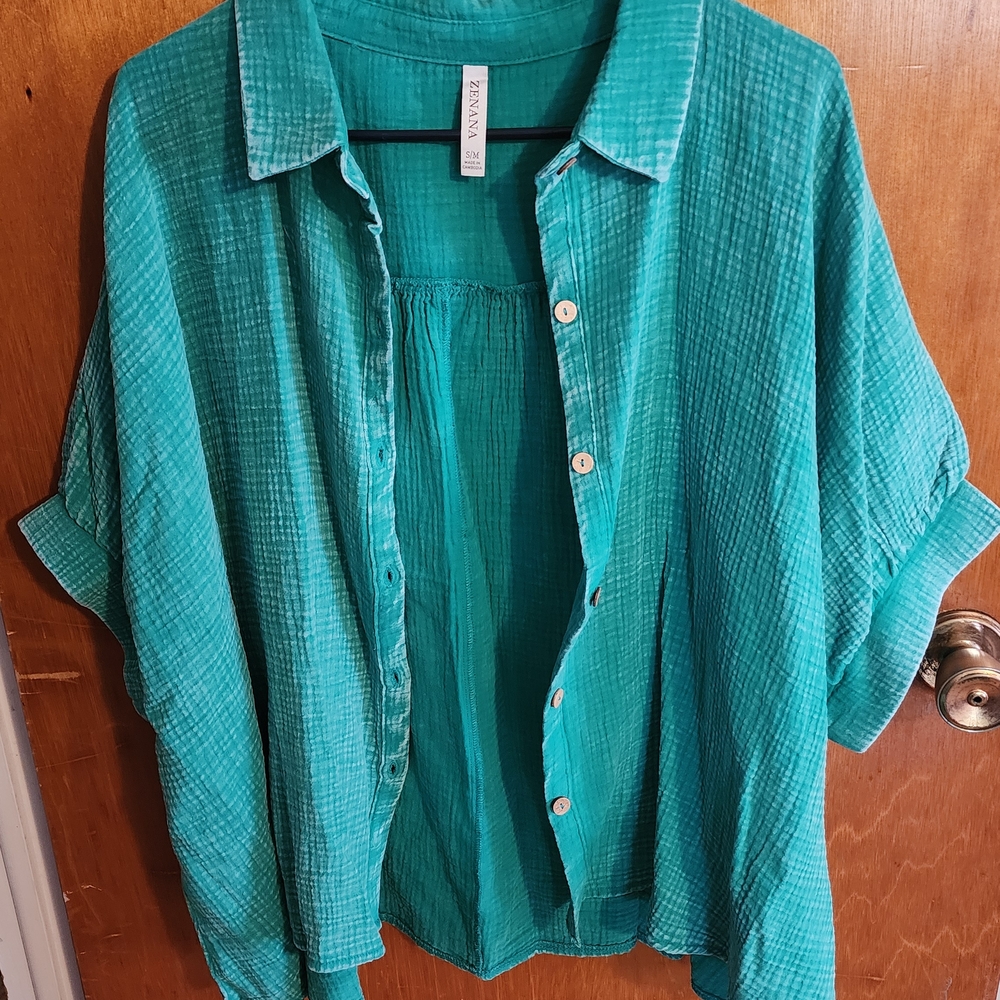 Zenana Outfitters Turquoise Button-Down Shirt